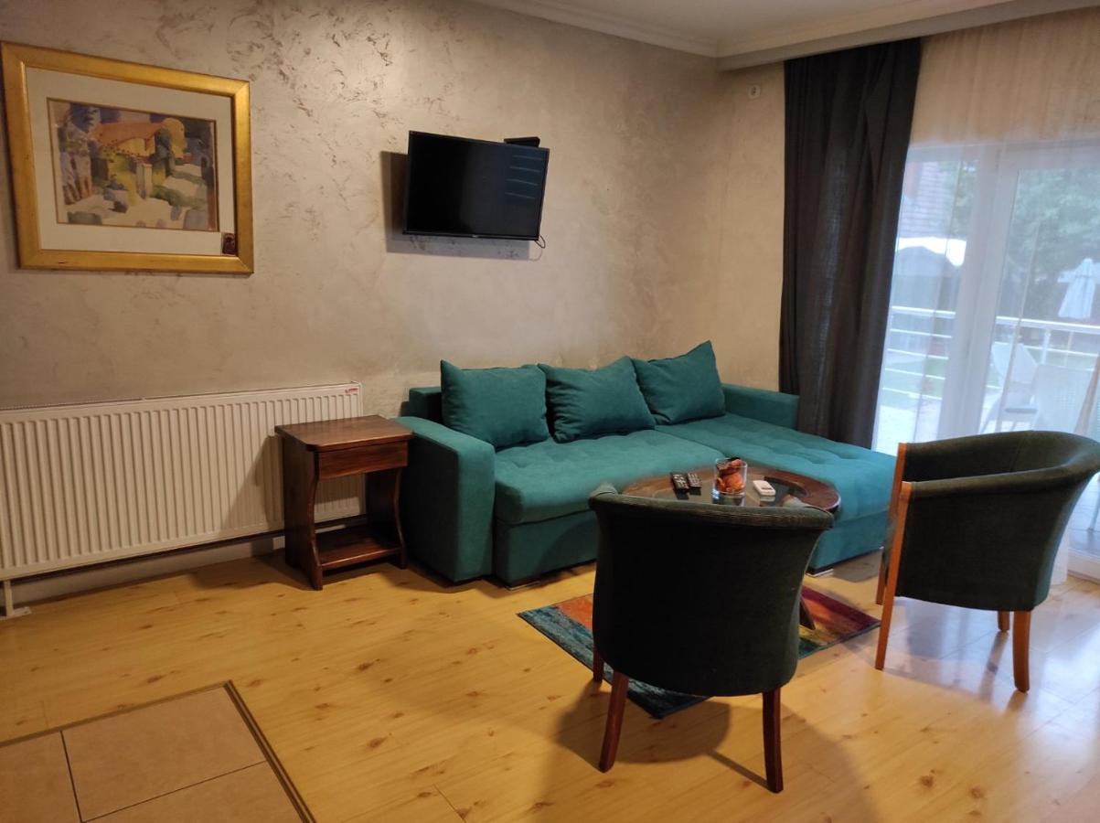 סמדרבו Vila Mila Riverside Apartments מראה חיצוני תמונה