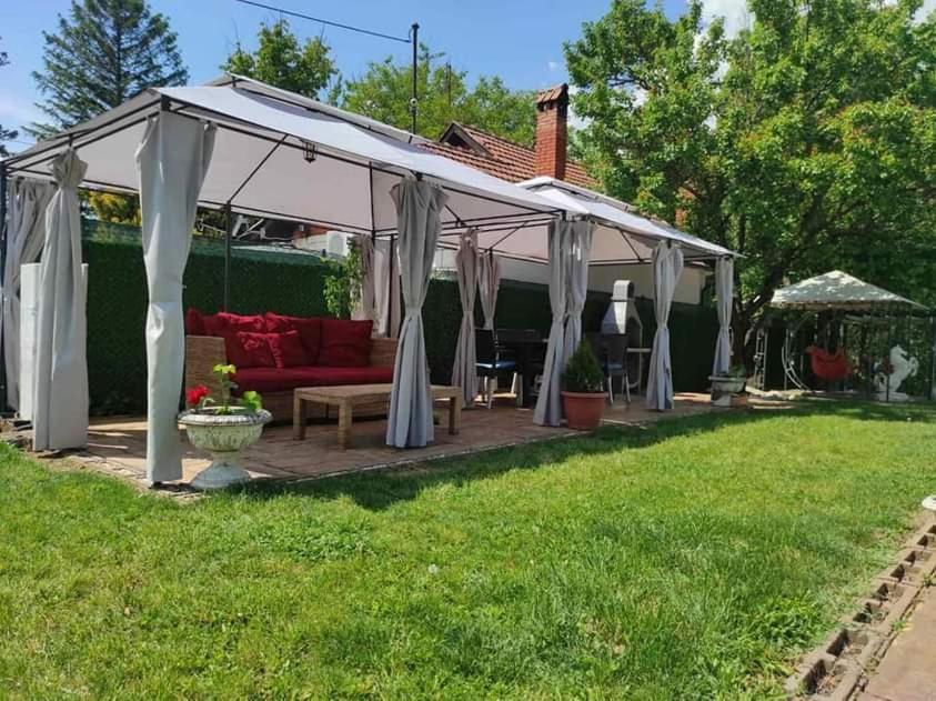 סמדרבו Vila Mila Riverside Apartments מראה חיצוני תמונה