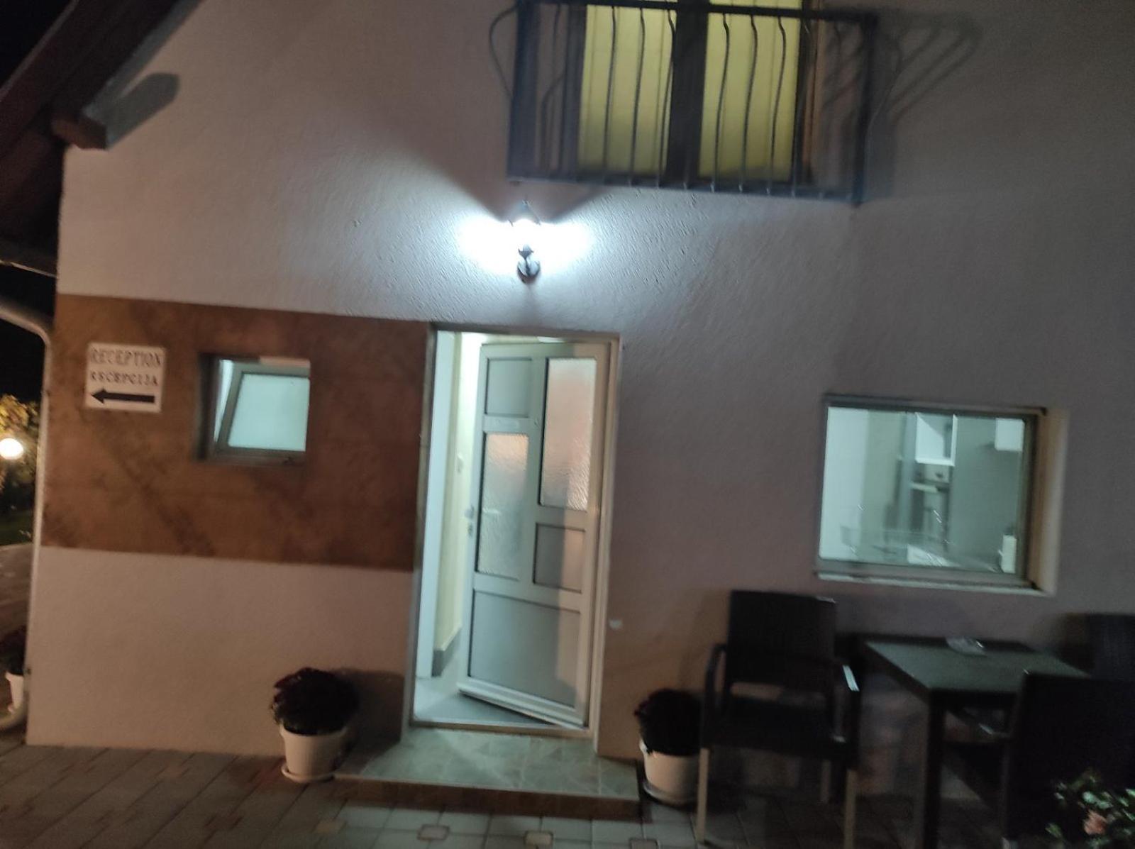 סמדרבו Vila Mila Riverside Apartments חדר תמונה